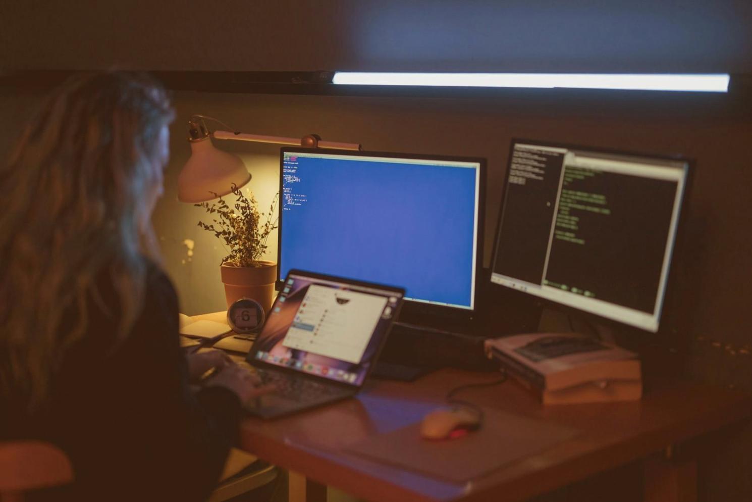 Cloud server infrastructure monitoring dashboard